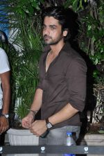 Arjan Bajwa snapped at Olive, Mumbai on 13th July 2013 (57).JPG